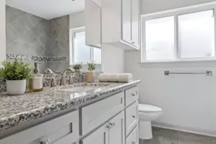6022 Beaudry Dr, Houston, TX 77035 - Photo 16