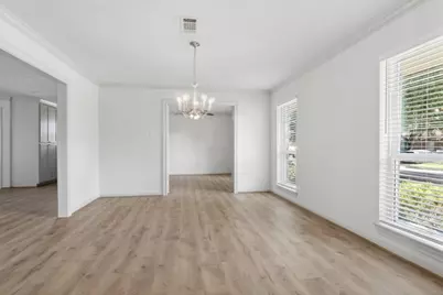 6022 Beaudry Drive, Houston, TX 77035 - Photo 6