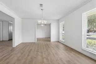 6022 Beaudry Dr, Houston, TX 77035 - Photo 6