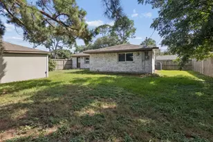 6022 Beaudry Dr, Houston, TX 77035 - Photo 26