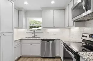 6022 Beaudry Dr, Houston, TX 77035 - Photo 12