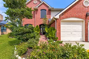 212 Cedar Branch Dr, League City, TX 77573 - Photo 2