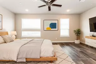 357 N Centro Cir, Shenandoah, TX 77385 - Photo 10