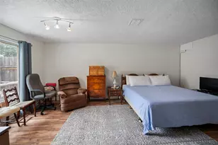 8126 Ivan Reid Dr, Houston, TX 77040 - Photo 16