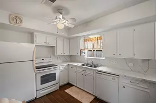 8126 Ivan Reid Dr, Houston, TX 77040 - Photo 12