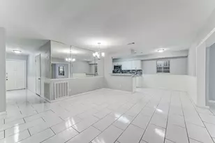 11819 S Nottingham Cir, Houston, TX 77071 - Photo 10