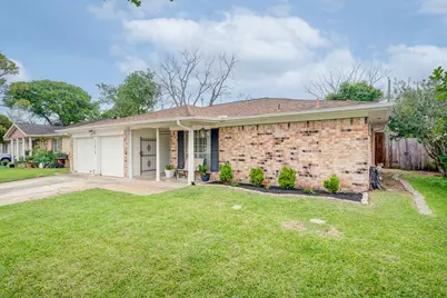 11819 S Nottingham Circle, Houston, TX 77071 - Photo 1