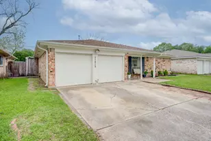 11819 S Nottingham Cir, Houston, TX 77071 - Photo 2