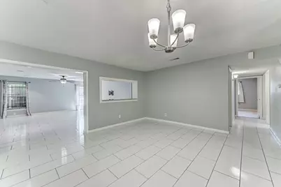 11819 S Nottingham Circle, Houston, TX 77071 - Photo 10
