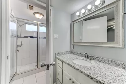 11819 S Nottingham Circle, Houston, TX 77071 - Photo 34