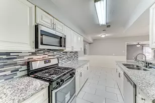 11819 S Nottingham Cir, Houston, TX 77071 - Photo 18