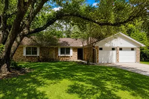 5107 Longshadow Dr, Dickinson, TX 77539 - Photo 1