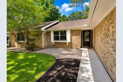 5107 Longshadow Drive, Dickinson, TX 77539 - Photo 2