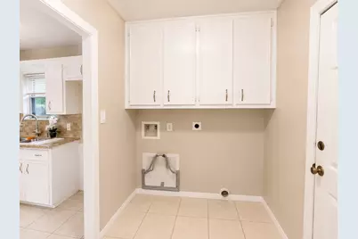 5107 Longshadow Drive, Dickinson, TX 77539 - Photo 10