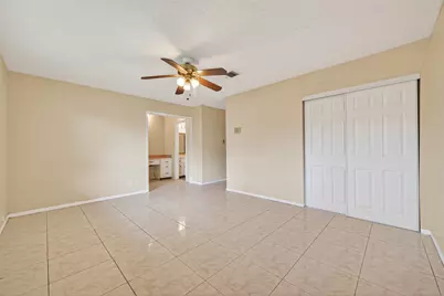 9318 Benning Drive, Houston, TX 77031 - Photo 32