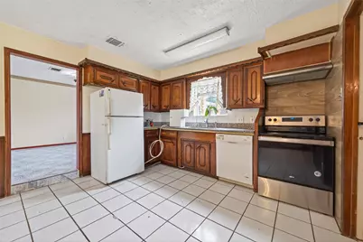 9318 Benning Drive, Houston, TX 77031 - Photo 22