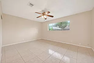 9318 Benning Dr, Houston, TX 77031 - Photo 30