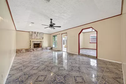 9318 Benning Drive, Houston, TX 77031 - Photo 6