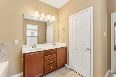 15219 Sunlight Bay Court, Cypress, TX 77429 - Photo 10