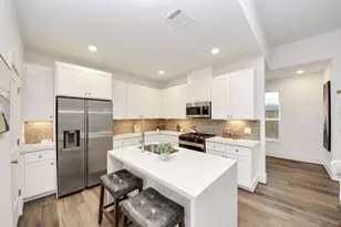 7504 Carver Rd, Houston, TX 77088 - Photo 12