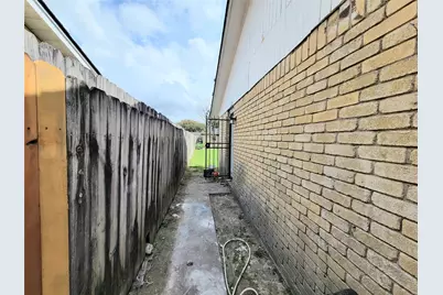 12935 Southspring Drive, Houston, TX 77047 - Photo 28