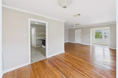 4502 Larch Lane, Bellaire, TX 77401 - Photo 12