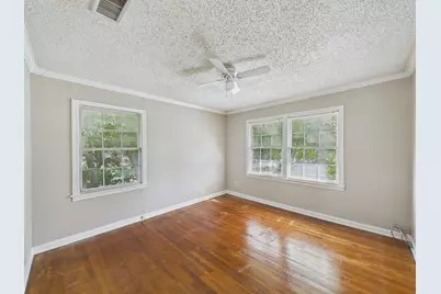 4502 Larch Lane, Bellaire, TX 77401 - Photo 16