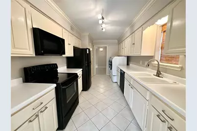 806 Wax Myrtle Lane, Houston, TX 77079 - Photo 10