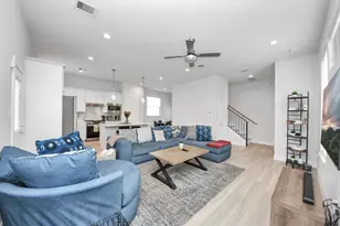 506 W Donovan St, Houston, TX 77091 - Photo 6