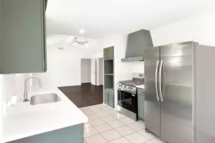11026 Sandstone St, Houston, TX 77072 - Photo 14