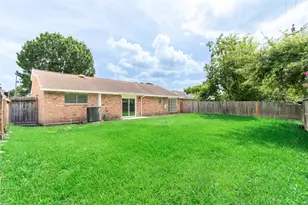 11026 Sandstone St, Houston, TX 77072 - Photo 26