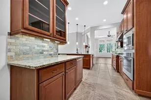 1623 Cafe Dumonde, Conroe, TX 77304 - Photo 6