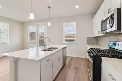 3215 Quiet Sunset Drive, Houston, TX 77080 - Photo 4