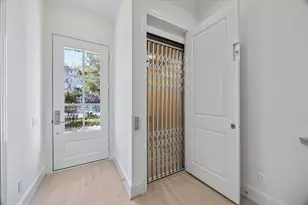 7510 Viano Ln, Houston, TX 77055 - Photo 2