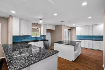 7228 Avenue R, Santa Fe, TX 77510 - Photo 2