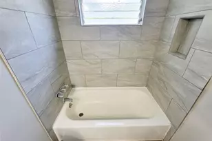 4909 Holloway Dr, Houston, TX 77048 - Photo 16