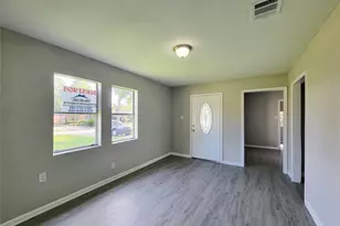 4909 Holloway Dr, Houston, TX 77048 - Photo 2