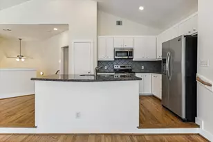 9829 Riddlelink, Houston, TX 77025 - Photo 8