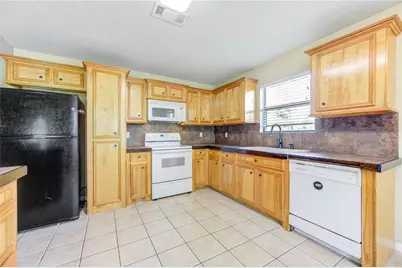 9550 Thousand Oaks Loop, Montgomery, TX 77316 - Photo 14