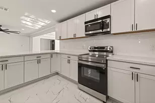 5674 Hazen St, Houston, TX 77081 - Photo 16