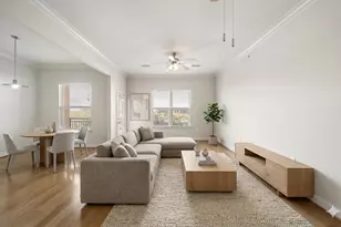 1010 Rosine St, Houston, TX 77019 - Photo 2