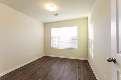 10931 Myrtle Oak Street, Houston, TX 77016 - Photo 8