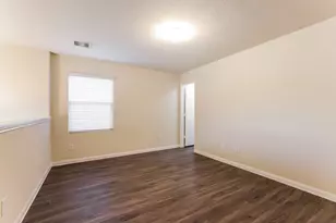10931 Myrtle Oak St, Houston, TX 77016 - Photo 4