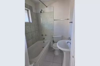 302 71st Street #2, Houston, TX 77011 - Photo 6