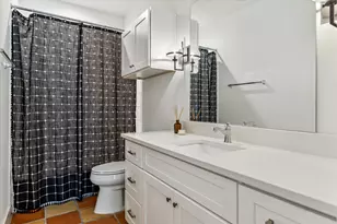 810 E 39th St, Houston, TX 77022 - Photo 12