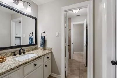 7027 Centre Oaks Drive, Houston, TX 77069 - Photo 36