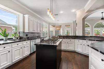 7027 Centre Oaks Drive, Houston, TX 77069 - Photo 16