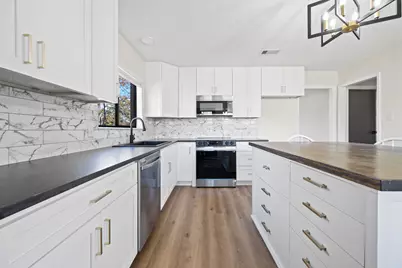 309 Danubina Street, Baytown, TX 77520 - Photo 8