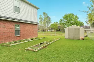 54 Peppermint Ct, Lake Jackson, TX 77566 - Photo 32