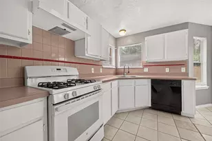15103 Beechnut St, Houston, TX 77083 - Photo 18